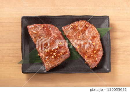 ［宮城県産］牛肉　ガーリックステーキ　調理前 139055632