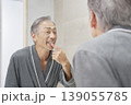 シニア男性　オーラルケア 139055785