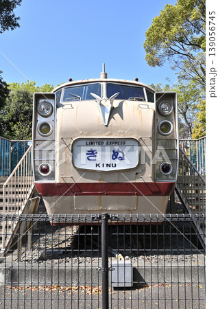 岩槻散歩:展示保存車両 東武日光線 特急きぬ 岩槻散歩:展示保存車両 東武日光線 特急きぬ 139056745