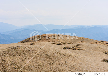 三十三間山の稜線 三十三間山の稜線 139057354