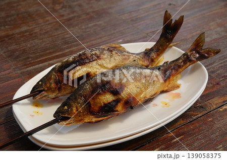 焼いた鮎の塩焼き 焼いた鮎の塩焼き 139058375