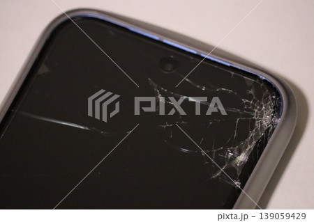 壊れたスマホ 壊れたスマホ 139059429