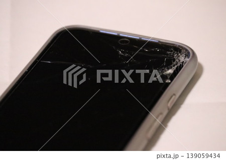 壊れたスマホ 壊れたスマホ 139059434
