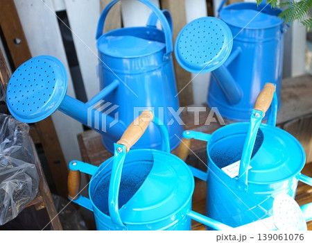 青いジョウロ 139061076