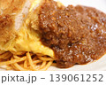 洋食　定食　外食　飲食店　ミートスパゲッティ　オムライス　ポークカツ　デミグラスソース 139061252