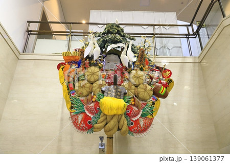 葛飾区郷土と天文の博物館　大きな「飾り熊手」 139061377