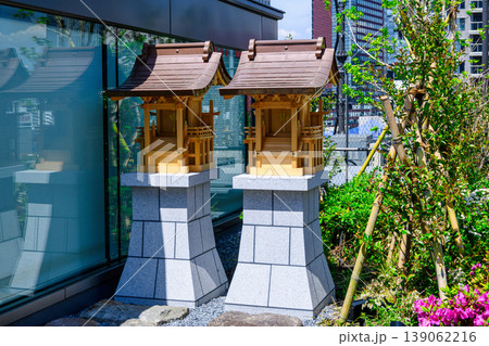 東京都　高輪ゲートウェイシティ　モン高輪/MoN Takanawa　RF　門神社 139062216