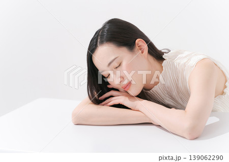 美しい女性のポートレート 美しい女性のポートレート 139062290