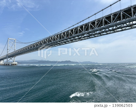 鳴門海峡の渦潮 139062503