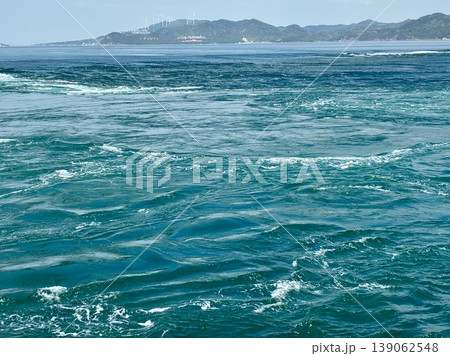 鳴門海峡の渦潮 139062548