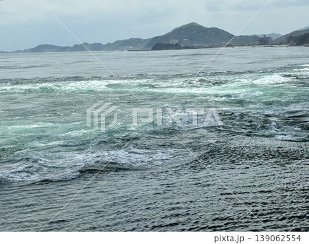 鳴門海峡の渦潮 139062554