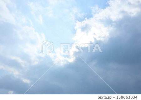 雲間からの光 雲間からの光 139063034