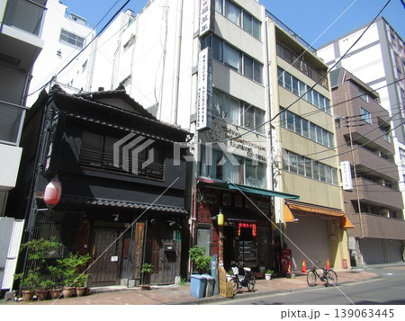 上野三丁目付近 上野三丁目付近 139063445