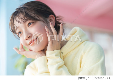 若い女性 若い女性 139065954