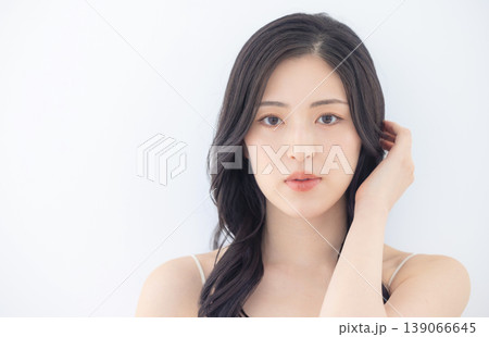 若い女性のビューティーイメージ 139066645
