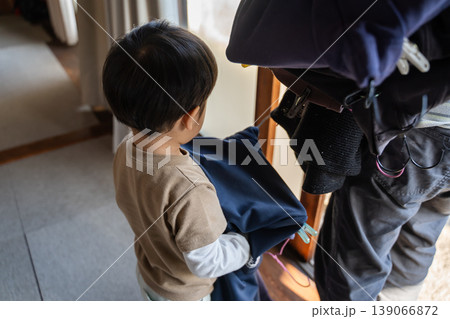 家事のお手伝いをする子供 139066872