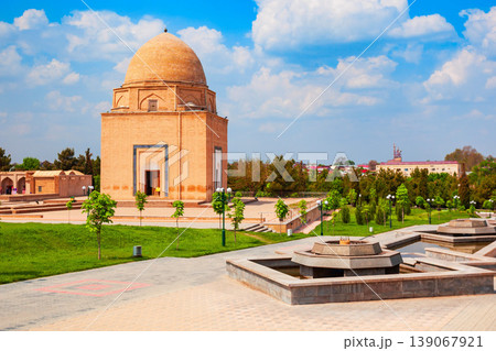 Rukhabad Mausoleum in Samarkand city, Uzbekistan Rukhabad Mausoleum in Samarkand city, Uzbekistan 139067921