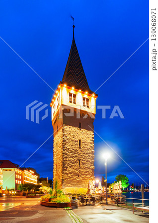 Mangturm in Lindau old town in Bavaria, Germany Mangturm in Lindau old town in Bavaria, Germany 139068071