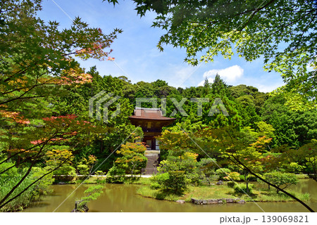 奈良　円成寺　梵字池と楼門 139069821