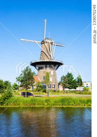 Molenmuseum De Valk windmill in Leiden town, Netherlands Molenmuseum De Valk windmill in Leiden town, Netherlands 139070249