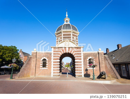 Morspoort city gate at the canal in Leiden, Netherlands Morspoort city gate at the canal in Leiden, Netherlands 139070251