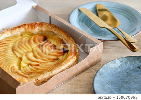 Apple pie slices served on ceramic plates Apple pie slices served on ceramic plates 139070965
