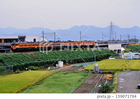 2007年 築堤を走る113系回送電車8両 2007年 築堤を走る113系回送電車8両 139071784