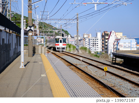 神戸市垂水区の山陽電鉄、山陽滝の茶屋駅のホーム 神戸市垂水区の山陽電鉄、山陽滝の茶屋駅のホーム 139072197