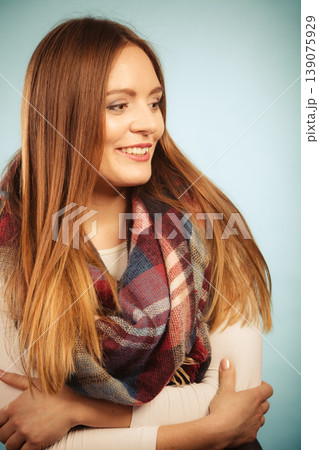 Beautiful model with winter clothes. 139075929
