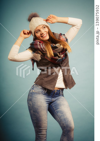 Cute young woman wearing cap. 139075932
