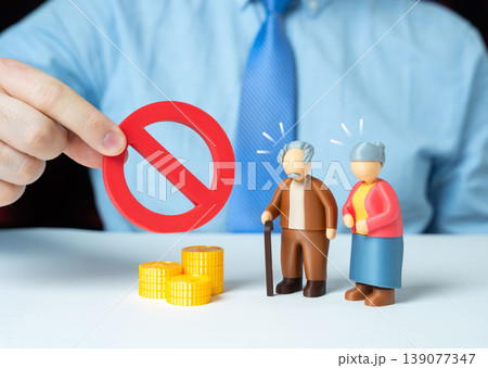 Elderly people are surprised by an official's refusal to provide financial support. Lack of pension indexation highlights inequality. Social policy gaps affect income stability and welfare. Elderly people are surprised by an official's refusal to provide financial support. Lack of pension indexation highlights inequality. Social policy gaps affect income stability and welfare. 139077347