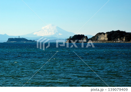小坪飯島公園より望む富士山、江ノ島、稲村ケ崎 小坪飯島公園より望む富士山、江ノ島、稲村ケ崎 139079409