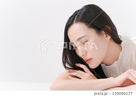 美しい女性のポートレート 美しい女性のポートレート 139080277