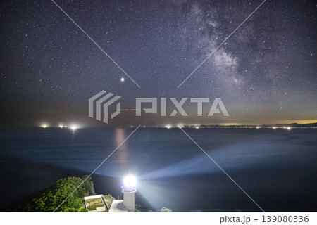 灯台と星空 灯台と星空 139080336