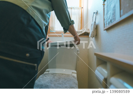 トイレ修理業者 トイレ修理業者 139080589