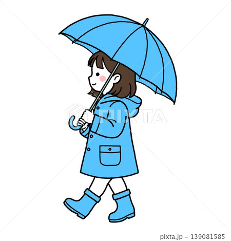 青い傘をさして歩く雨合羽姿の女の子 139081585