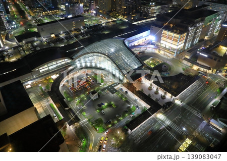 金沢駅(鼓門・もてなしドーム)と市街地夜景 139083047