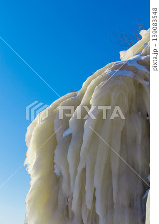 Icicles on the rocks Icicles on the rocks 139083548