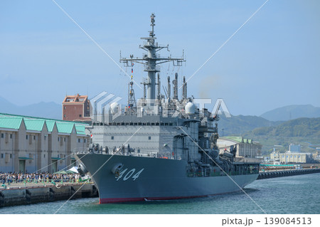 一般公開の海上自衛隊潜水艦救難艦ちよだ 139084513