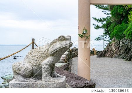 【三重県】伊勢市の二見浦にある二見興玉神社 139086658
