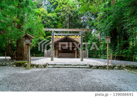 【三重県】神聖な雰囲気が漂う伊勢神宮の外宮にある土宮 【三重県】神聖な雰囲気が漂う伊勢神宮の外宮にある土宮 139086691