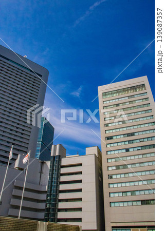 【大阪風景】大阪駅南側周辺の空とビル群 139087357