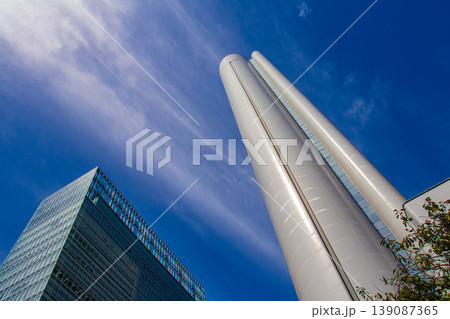 【大阪風景】大阪駅南側周辺の空とビル群 【大阪風景】大阪駅南側周辺の空とビル群 139087365
