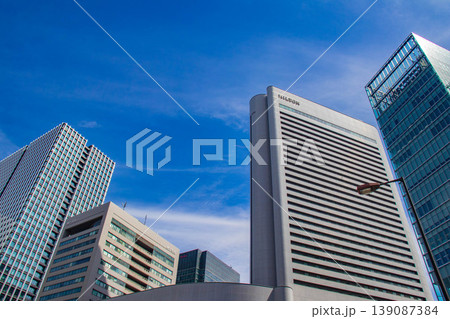 【大阪風景】大阪駅南側周辺の空とビル群 139087384