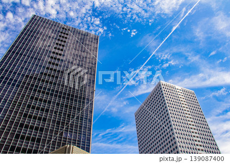 【大阪風景】大阪駅南側周辺の空とビル群 【大阪風景】大阪駅南側周辺の空とビル群 139087400