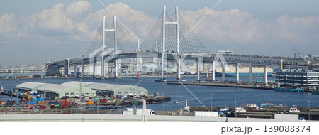港の見える丘公園から見える 横浜ベイブリッジ 139088374