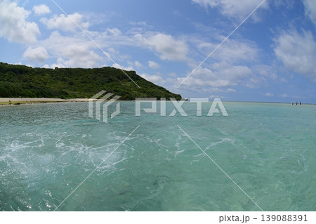 宮古島の海、エメラルドグリーン 139088391