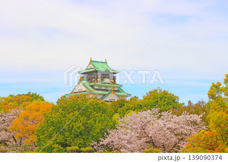 大阪府大阪市、桜と大阪城の風景 大阪府大阪市、桜と大阪城の風景 139090374