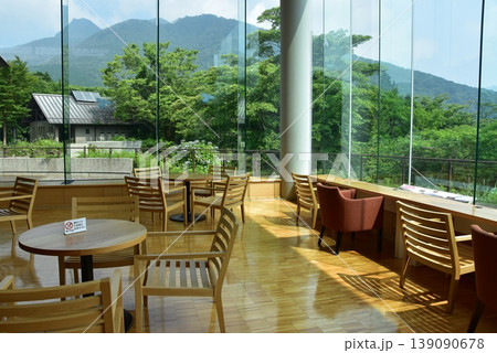 神奈川県　箱根ビジターセンターのラウンジ 139090678