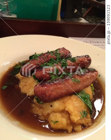 ソーセージとマッシュポテトの肉料理 ソーセージとマッシュポテトの肉料理 139091523